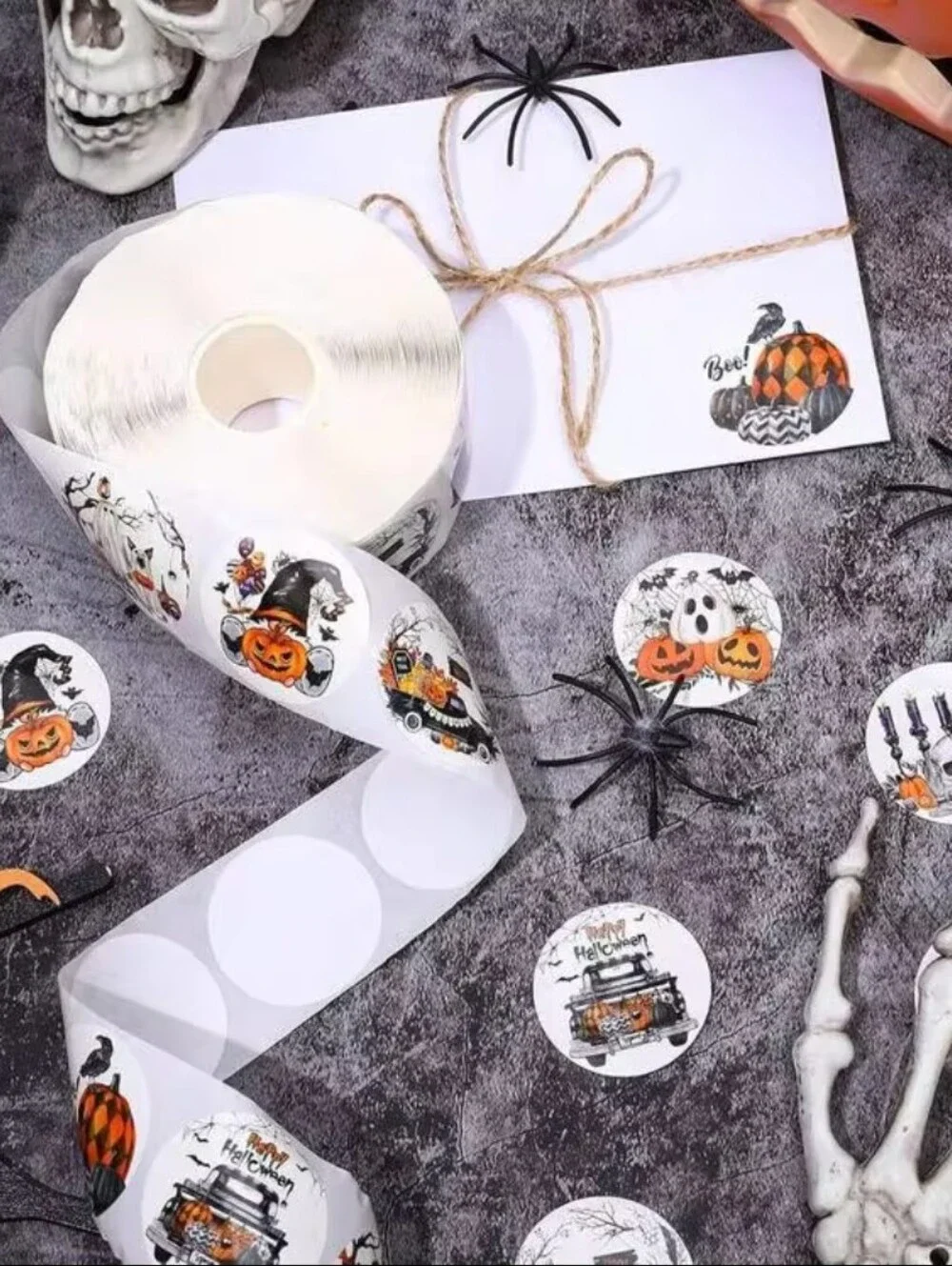 500 Illustration Halloween Stickers - 8 Scary Designs